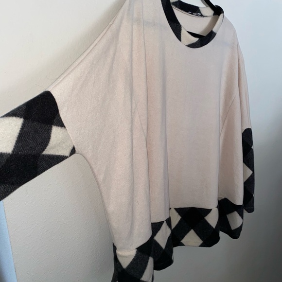 White Birch soft Cozy Checkered Top Large - Picture 5 of 5